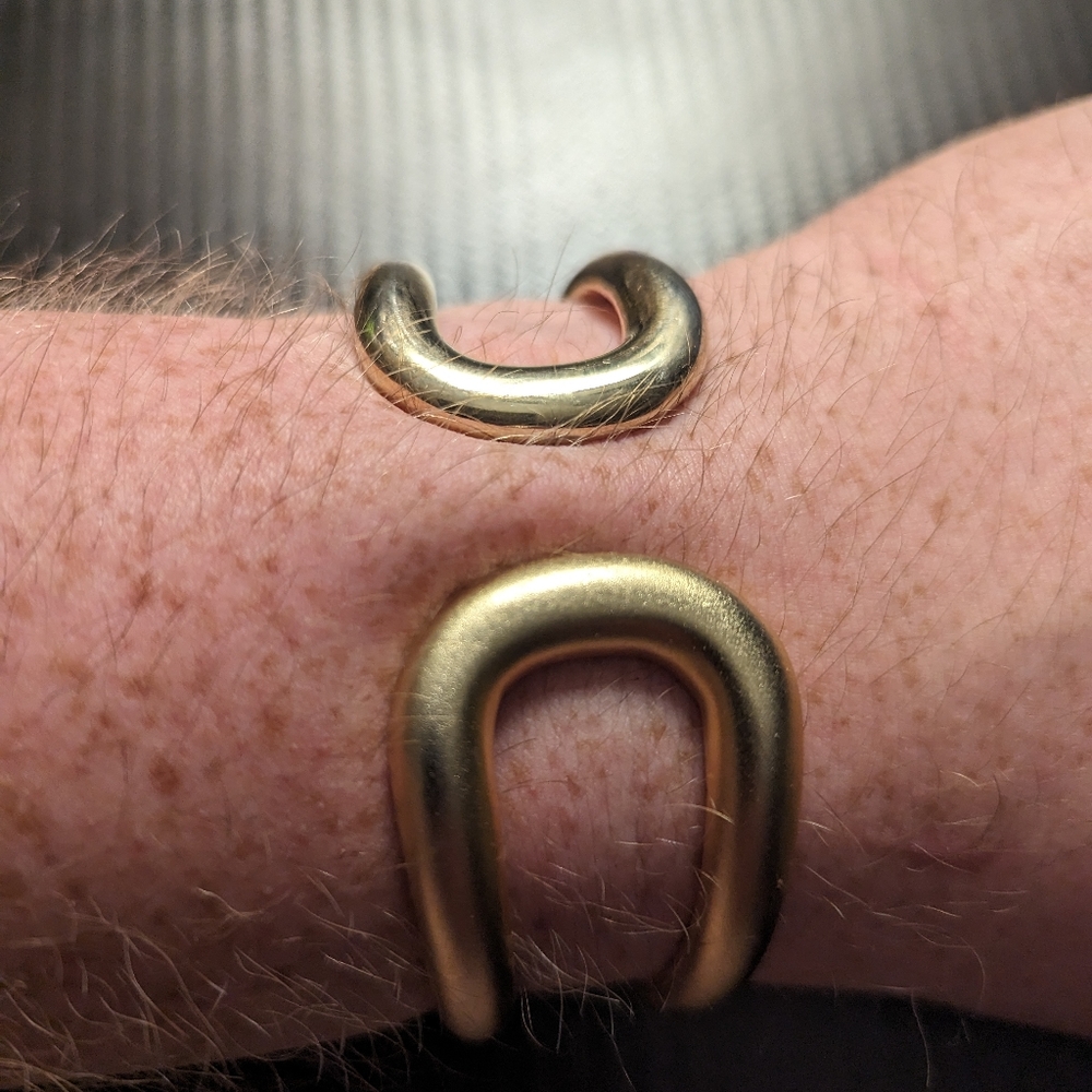 Gold Tone Bangle - Picture 4 of 6